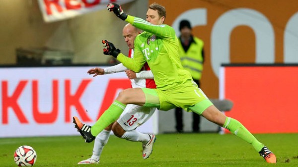 Manuel Neuer Says Bayern Cannot Afford to be Complacent. Image: Getty.