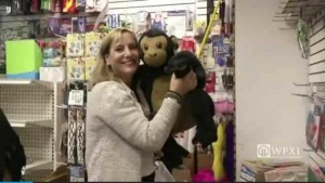 New-York-woman-buys-out-entire-toy-store-for-homeless-kids