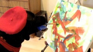 Long-Islands-canine-artist-Dog-Vinci-paints-for-charity