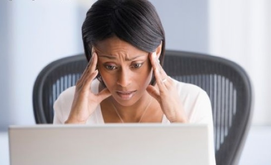 black-woman-at-work-stressed3