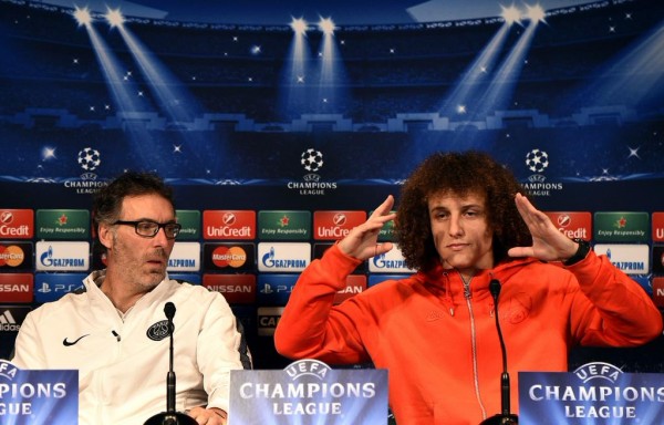 David Luiz Was Askekd to Describe Chelsea Boss Mourinho and PSG Coach Blanc and He replied: "Both are Ugly." Image: AFP/Getty.