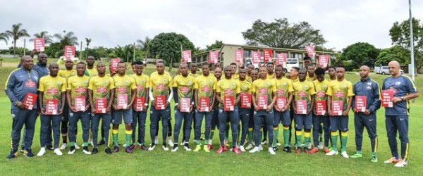 Bafana Bafana Players Displays Placard against Racism. Image: SAFPU.