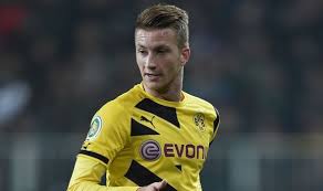 Arsenal are eyeing Dortmund's Marco Reus as a replacement should Theo Walcott leave the club