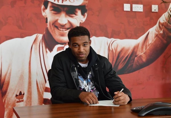 Jordon Ibe Puts Pen to Papaer on a Five-Year Liverpool Deal. Image: LFC.