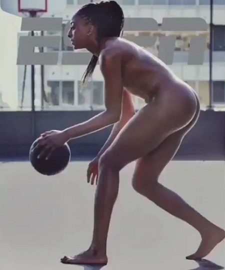 Nigerian Female Basketball Player Sets Internet on Fire, Poses Completely N...