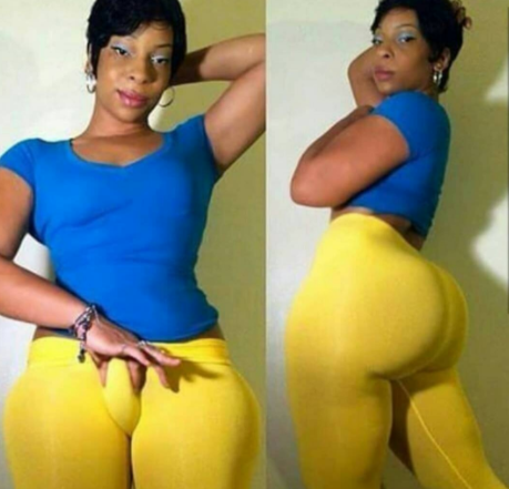 Lady With Huge Camel Toe Grabs It In A Trending Photo Shared On Social Medi...