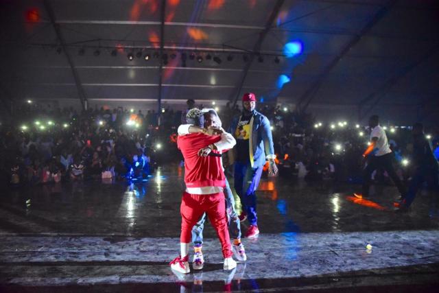 Wizkid reconciles with Shatta Wale