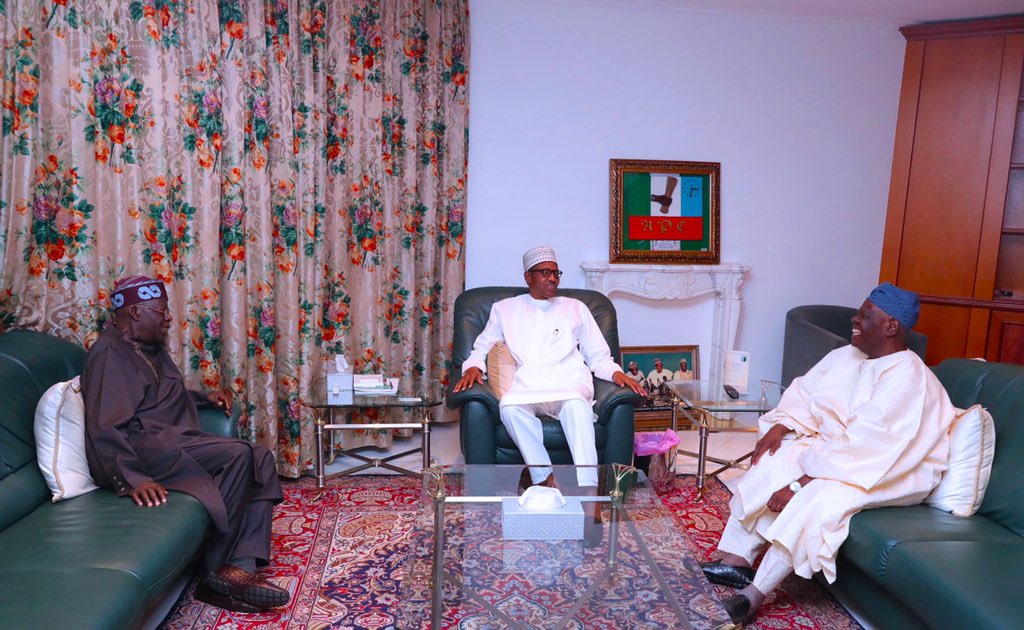 Buhari meets security chefs.