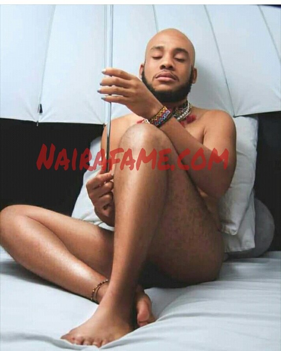 Man Shsres Nude picture