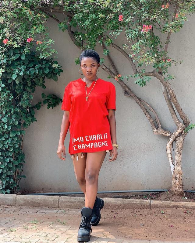 [Photos]: Simi debuts new look and the internet is loving it