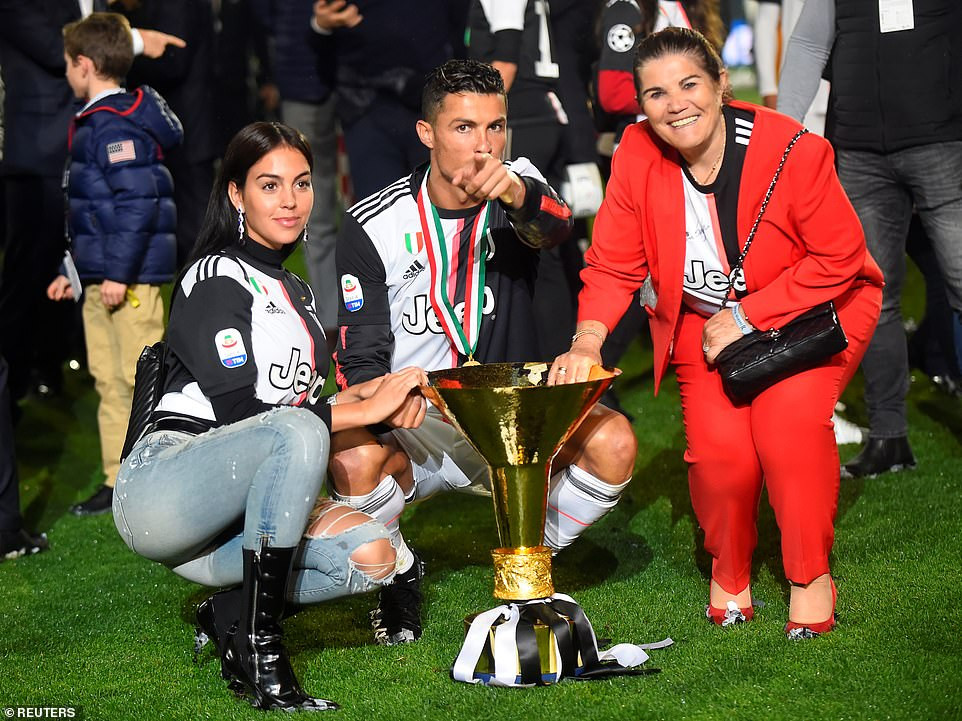 [Photos]: Cristiano Ronaldo receives award for best player in Italy