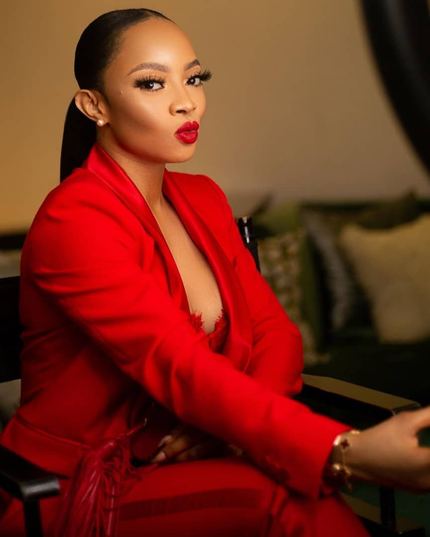 [Photos]: Toke Makinwa slays in red suit