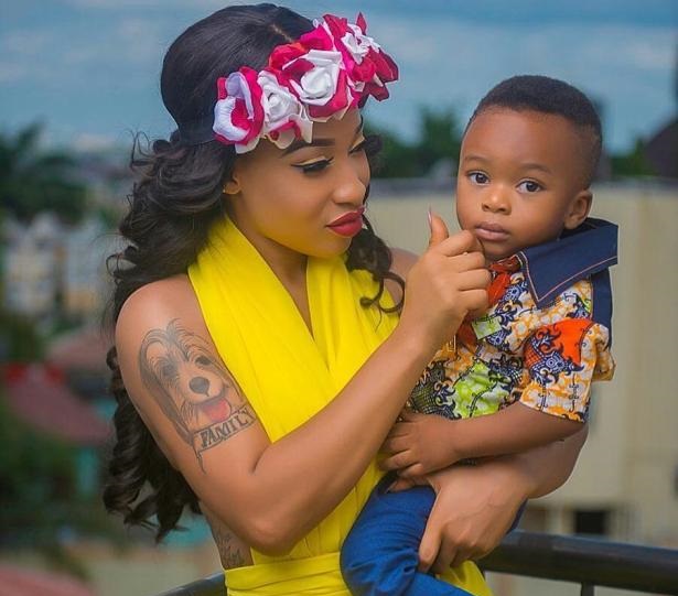 " If You Can't Wish You Estranged Husband A Happy Fathers Day, Then How Would You Honor Jesus With Merry Christman???" - Nollywood Actor Queries Tonto Dikeh