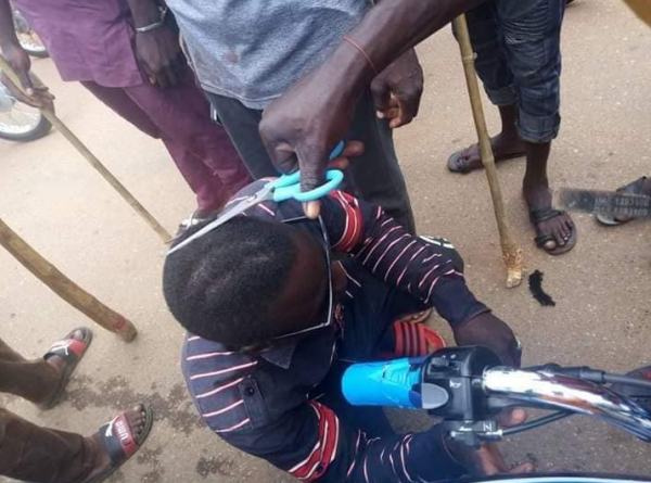 taskforce shaved youngmen hair in niger state
