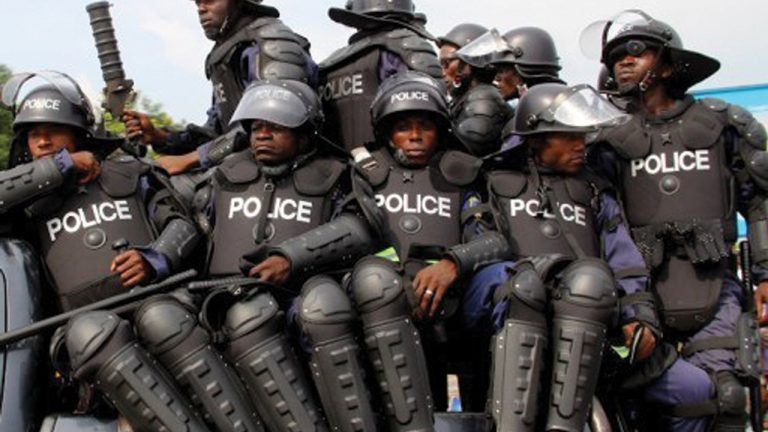 Police Officers Take Off As Thugs Take Over Kogi Polling Unit 