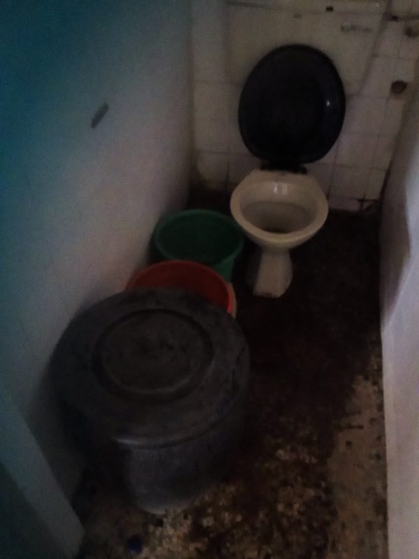 A toilet on the third floor of Ogun State Ministry of Environment. Photo credit: Gbenga Odunsi/Information Nigeria