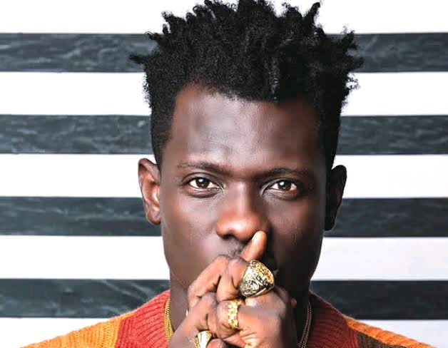 Singer Terry Apala Robbed In Lagos Traffic