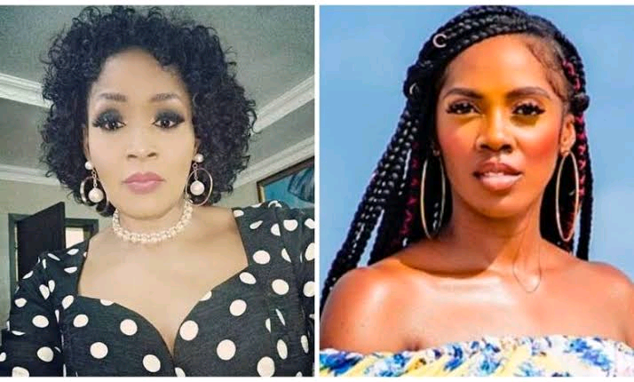 Sex Tape: "Anyone Supporting You Is Fake," Kemi Olunloyo Tells Tiwa Savage